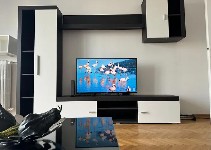 Apartamento Airy & Beautiful Downtown Bucareste