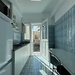 Apartamento Airy & Beautiful Downtown