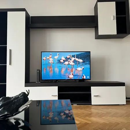 Apartamento Airy & Beautiful Downtown Bucareste