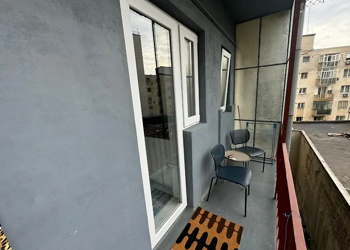 Airy & Beautiful Downtown Bucureşti